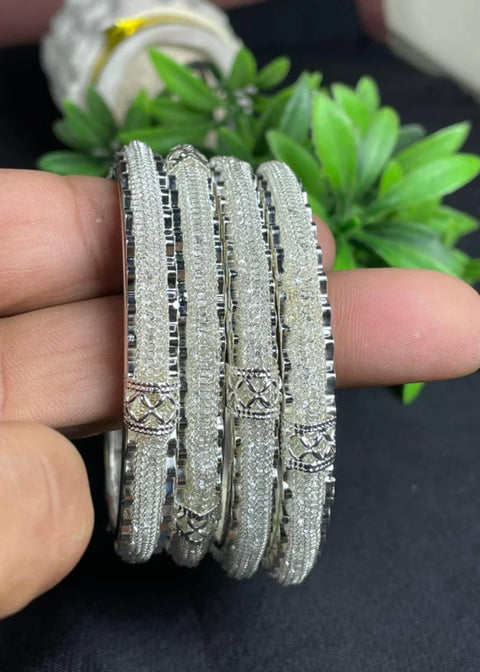 MJ Bb14 Silver Tone Textured Glitter Bangles