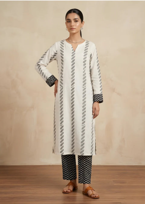 WHITE CONTRAS