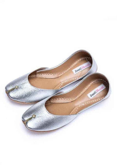 Jooti Shooti - Plain Silver Khussa Khussa Pakistani Shoe
