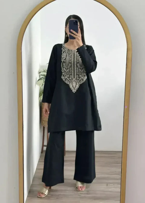 Haya Embroidered - 2Pc