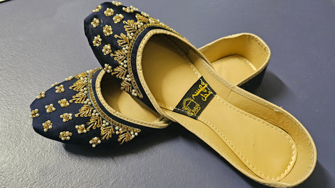 Blue Embroidered khussa 9