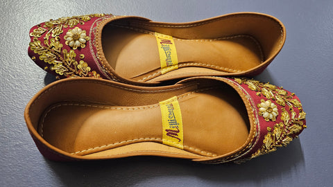 Mehroon Embroidered khussa 10