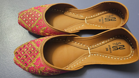 Pink Embroidered khussa 9