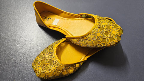 Yellow net Embroidered khussa