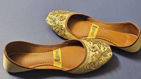 Golden Embroidered khussa 10