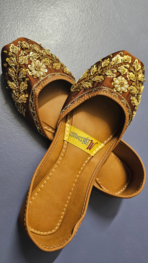 Brown Embroidered khussa 9