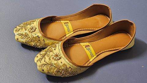 Golden Embroidered khussa 10