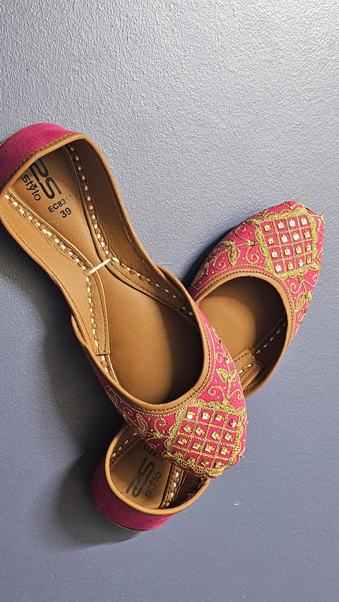 Pink Embroidered khussa 9