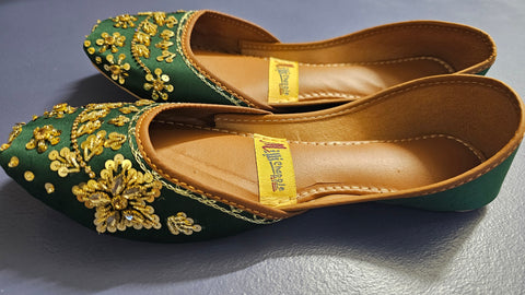 Green Embroidered khussa 10