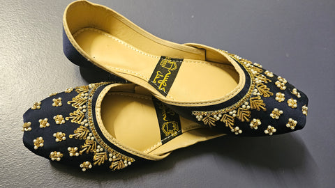 Blue Embroidered khussa 9