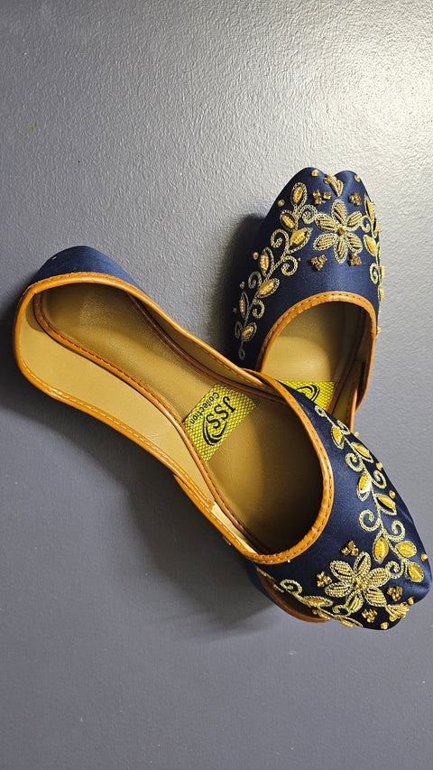 Blue Embroidered khussa 10